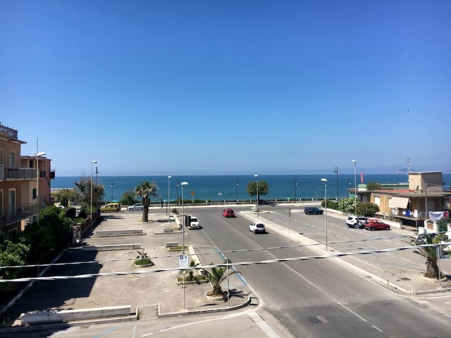 Girasole A Due Passi Dal Mare Apartment Минтурно Екстериор снимка