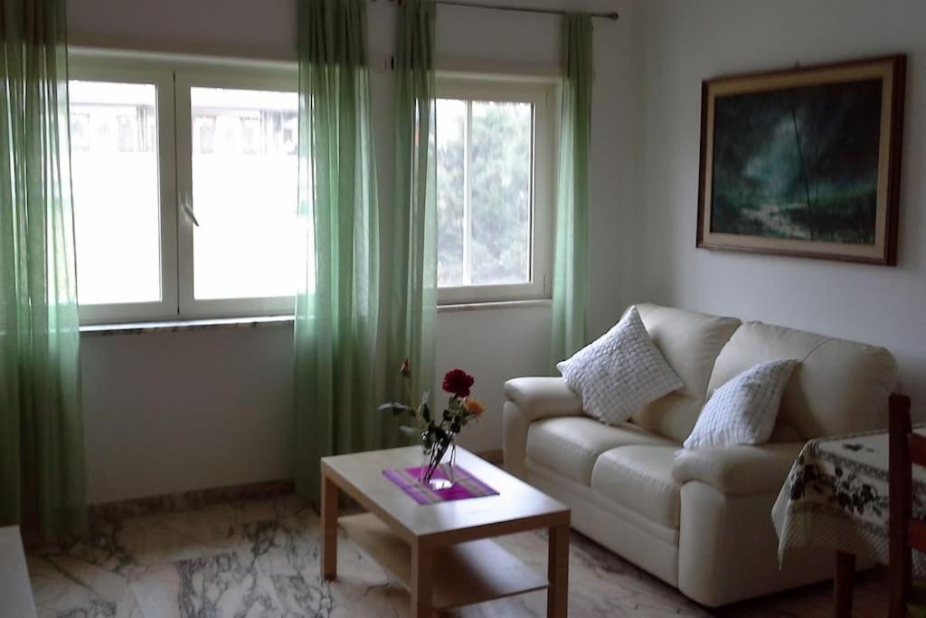 Girasole A Due Passi Dal Mare Apartment Минтурно Екстериор снимка